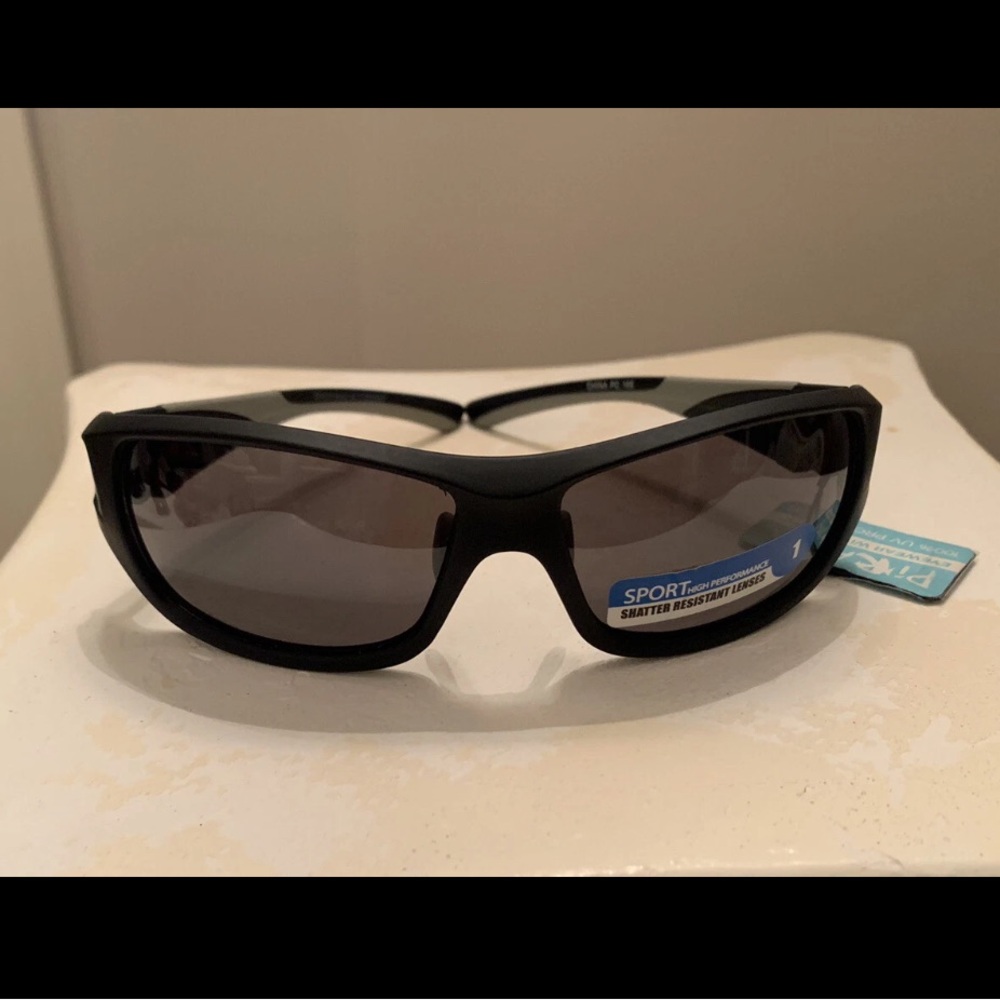 Piranha Sport High Performance Shatter Resistent Lens Men’s Sunglasses